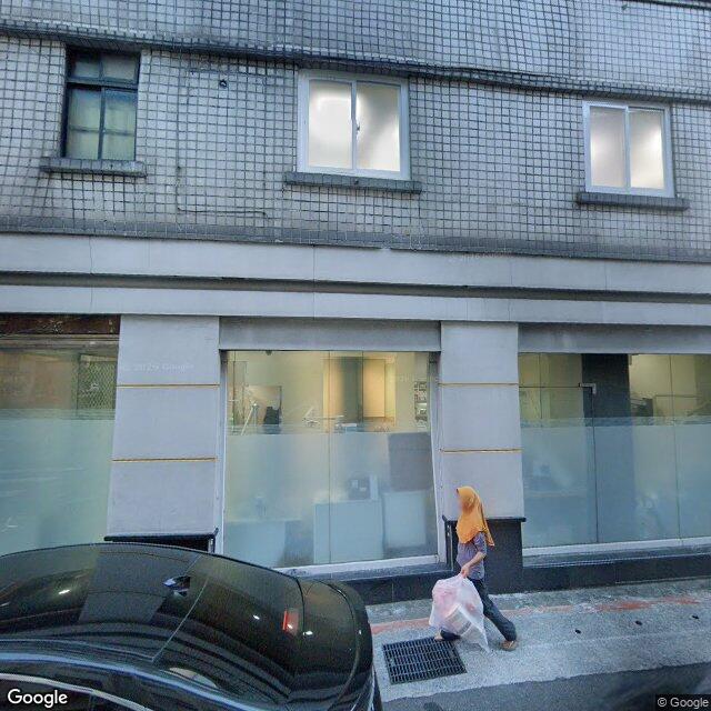 鴻利牙醫診所 街景外觀