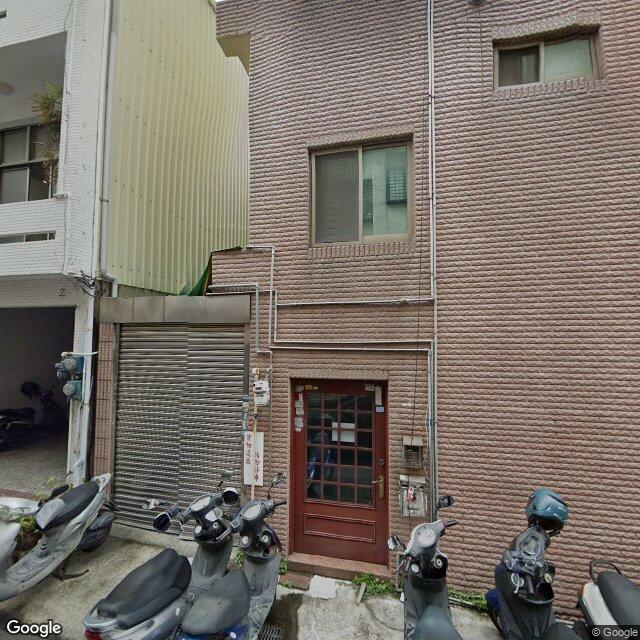 何耳鼻喉科診所 街景外觀