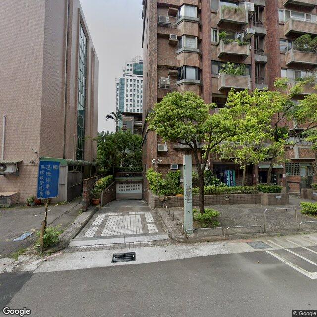 口天牙醫診所 街景外觀