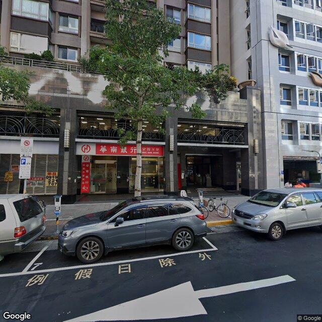 皓齒牙醫診所 街景外觀