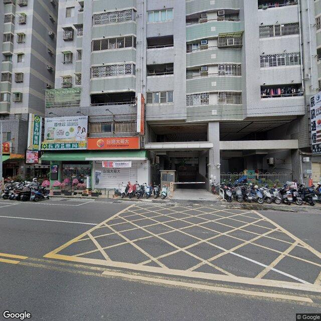 芳程牙醫診所 街景外觀