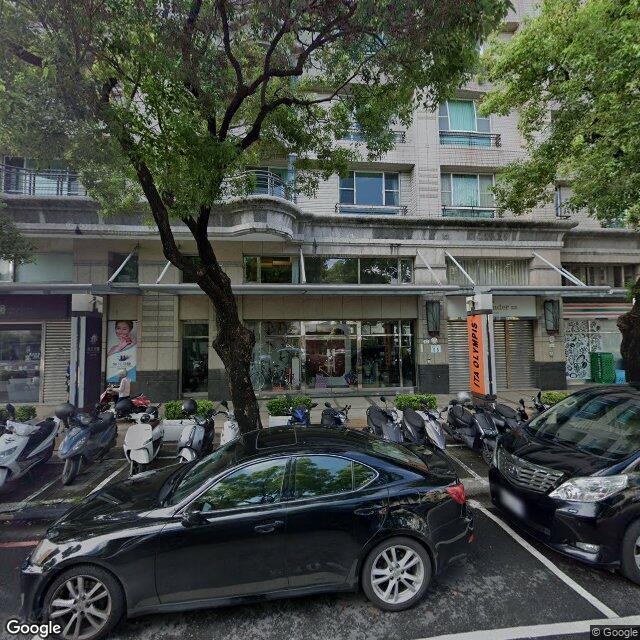 傑元牙醫診所 街景外觀