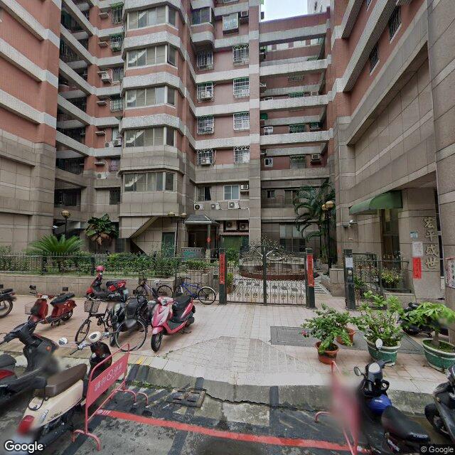 長新牙醫診所 街景外觀