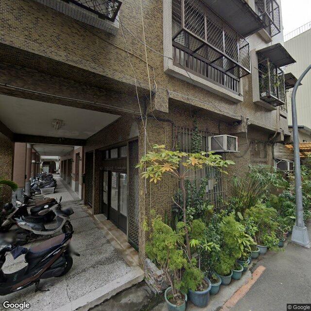 鴻源牙醫診所 街景外觀