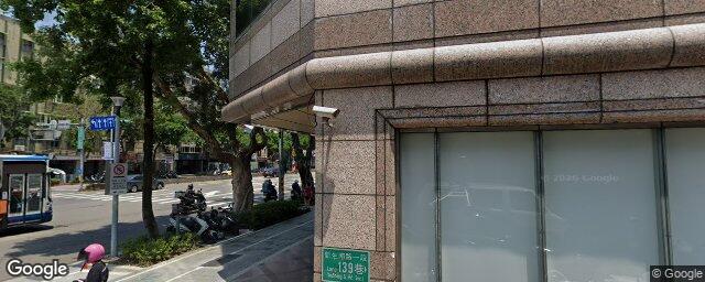 仁本牙醫診所 街景外觀
