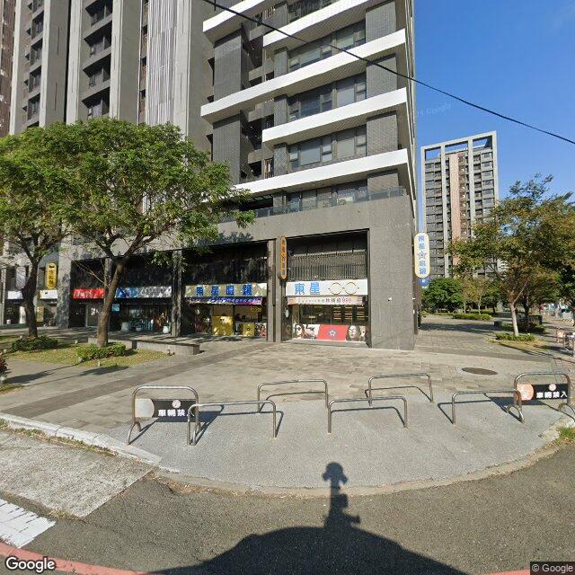 郭建良牙醫診所 街景外觀