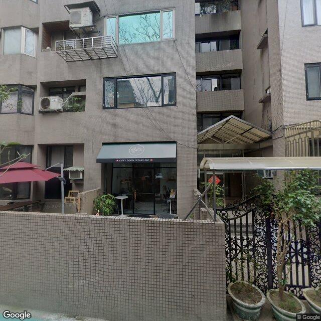尹書田醫療財團法人書田泌尿科眼科診所 街景外觀