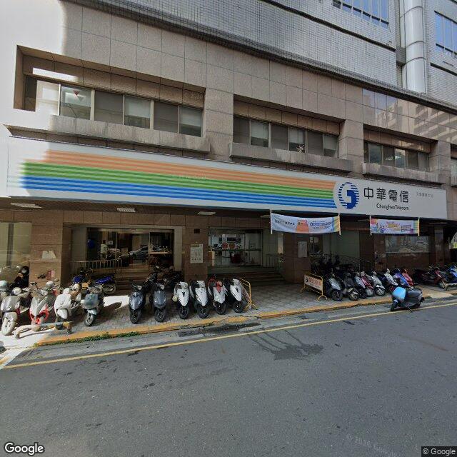 巨蛋三井牙醫診所 街景外觀