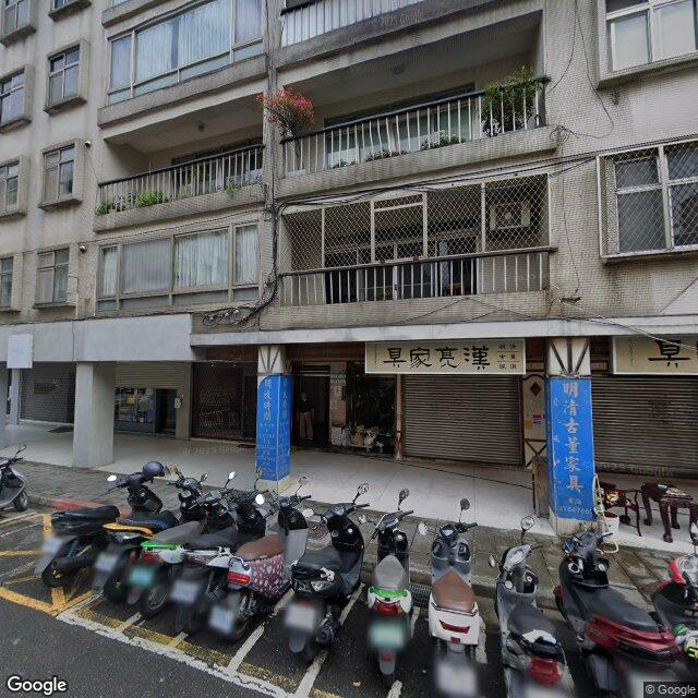 群富牙醫診所 街景外觀