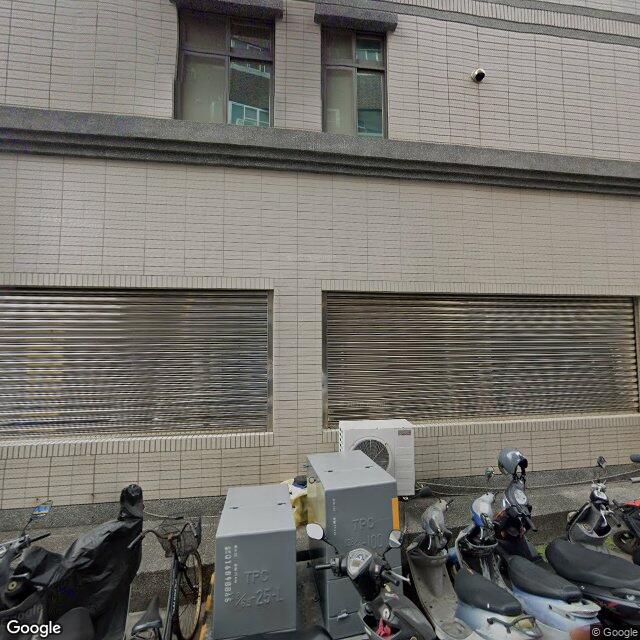 康美牙醫診所 街景外觀