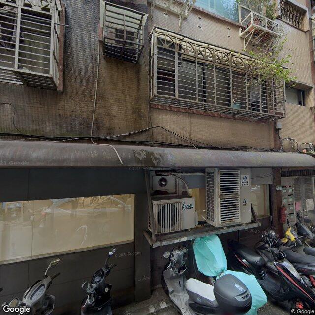 亞卓牙醫診所 街景外觀