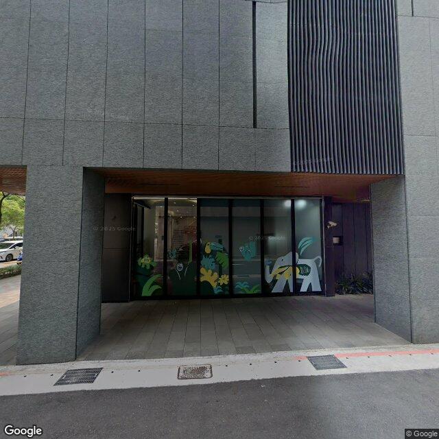 愛群婦產科診所 街景外觀