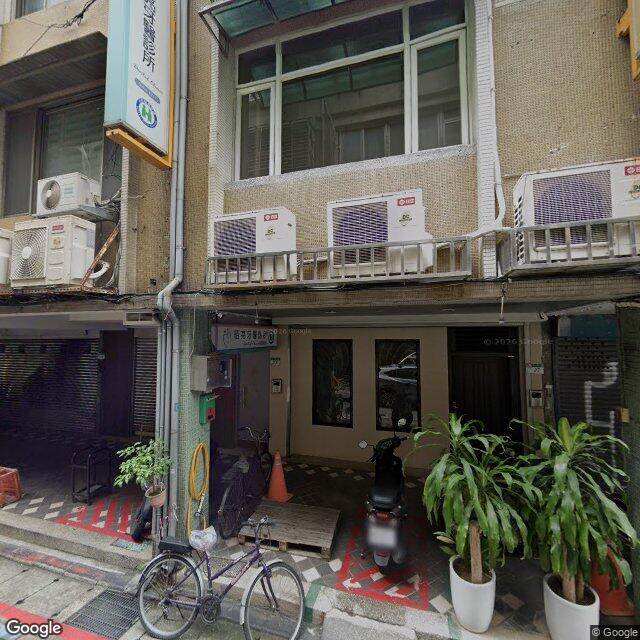 昭亮牙醫診所 街景外觀