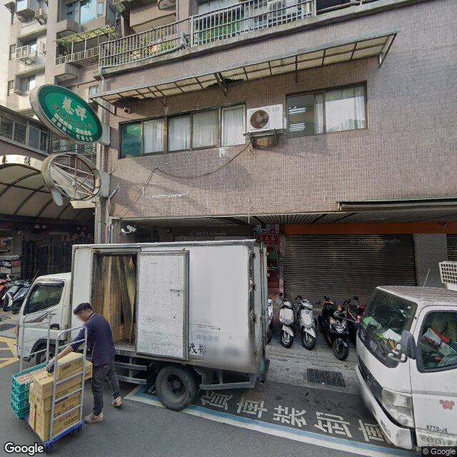秀心診所 街景外觀