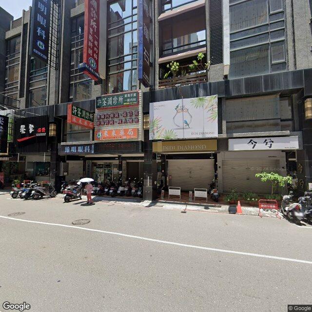 臻明眼科診所 街景外觀
